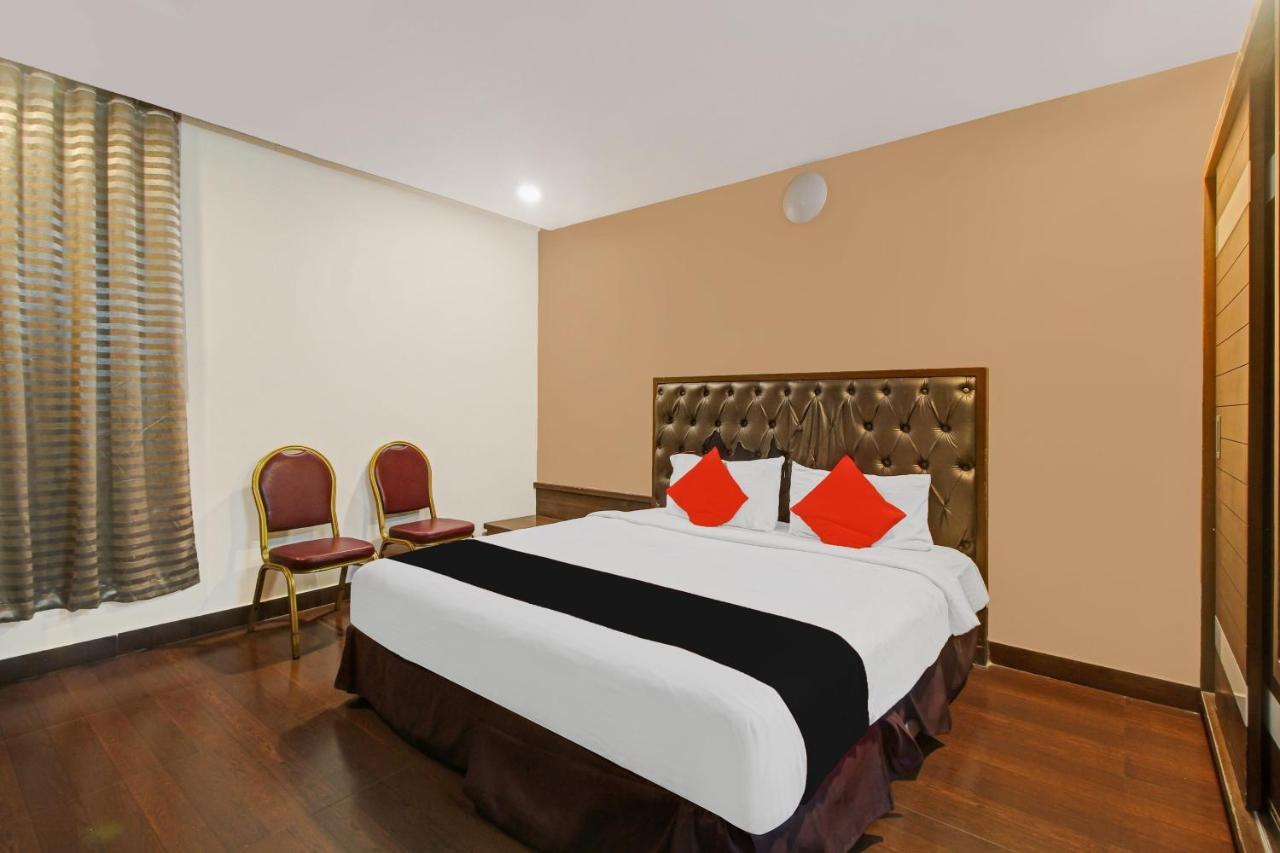 Collection O 82357 Hotel Surabhi Pride Trimulgherry Экстерьер фото