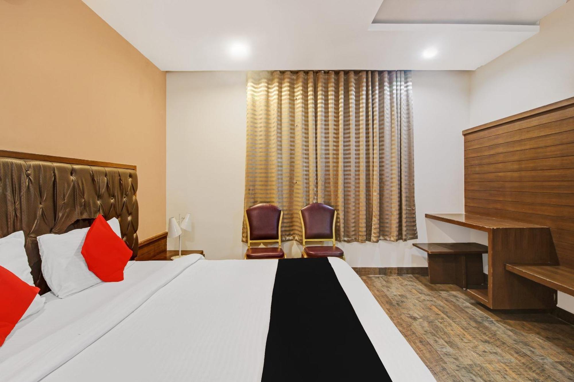 Collection O 82357 Hotel Surabhi Pride Trimulgherry Экстерьер фото